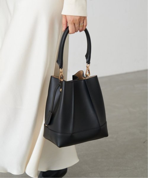 《追加予約》GIANNI NOTARO/ジャンニ ノターロ バケツガタバッグ 219/RUGA 商品説明メーカー品番：219/RUGA弊社カラー：メーカーカラーブラック(001)：NEROキャメル(025)：CUOIOイエロー(080)： F2039478243(15708円)