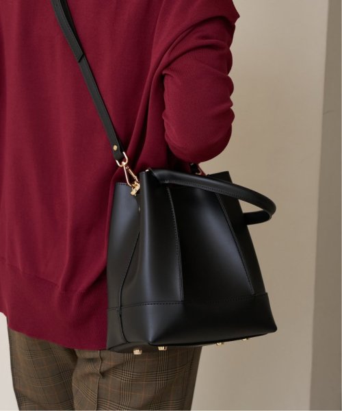 《追加予約》GIANNI NOTARO/ジャンニ ノターロ バケツガタバッグ 219/RUGA 商品説明メーカー品番：219/RUGA弊社カラー：メーカーカラーブラック(001)：NEROキャメル(025)：CUOIOイエロー(080)： F2039478243(15708円)