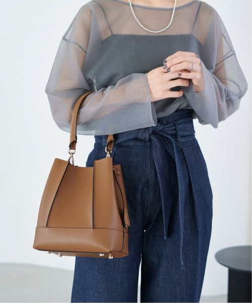 《追加予約》GIANNI NOTARO/ジャンニ ノターロ バケツガタバッグ 219/RUGA 商品説明メーカー品番：219/RUGA弊社カラー：メーカーカラーブラック(001)：NEROキャメル(025)：CUOIOイエロー(080)： F2039478243(15708円)