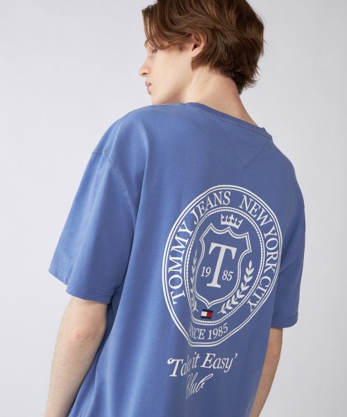 TOMMY JEANS(トミージーンズ)/レギュラープレッピーラグジュアリークレストTシャツ/img03