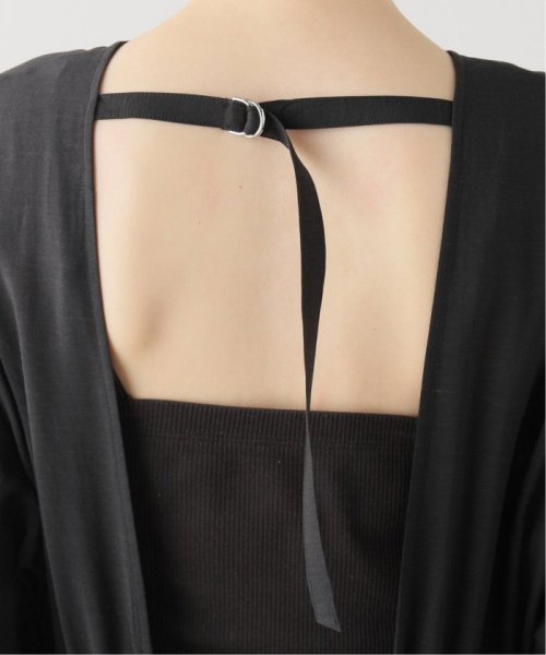 バックオープンワンピース 商品説明リラクシーなムードの高まるブラックカラーが着映える大人の夏ワンピースが登場。シンプルなフロントデザイン U1728899337(13200円)