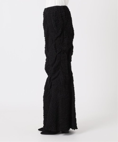 【YOU LOOK GOOD×JS】シュリンククロスマーメイドスカート YOU LOOK GOOD×JS チープなものもブランドものも それに価値があるかどうかは自分の心が決めること 年齢や性別 固定概念に左右されず 着たいものを