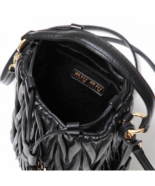 MIUMIU バケットバッグ MATELASSE マテラッセ 5BE085 N88 バケットバッグ マテラッセ MIUMIU MATELASSE 5BE085