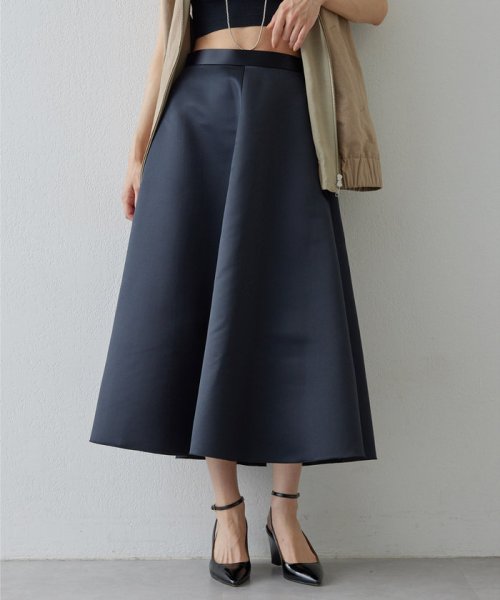 サテンフレアスカート 