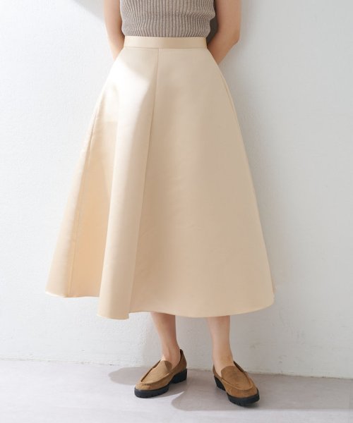 サテンフレアスカート 