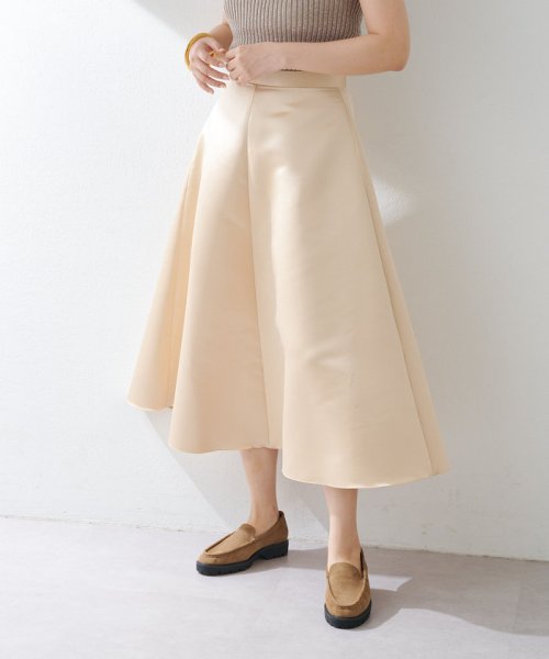 サテンフレアスカート 