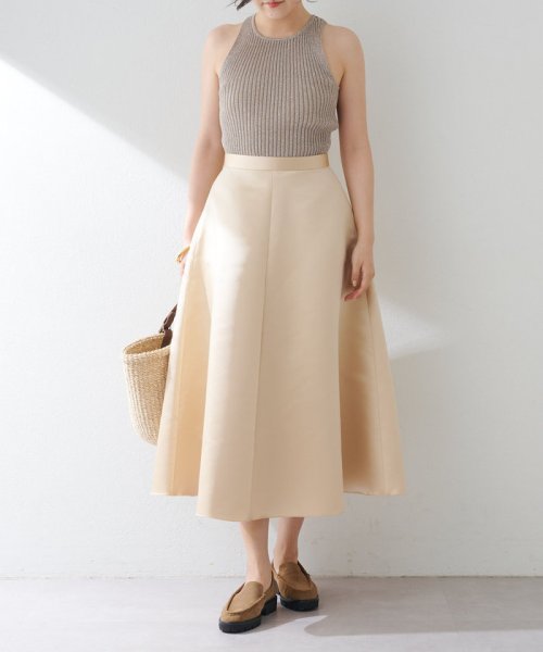 サテンフレアスカート 