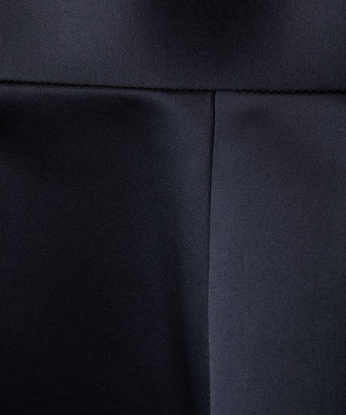 サテンフレアスカート 