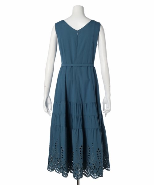 カットワークティアードフレアワンピース 予めご了承ください