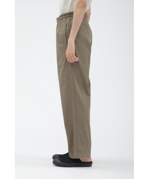 GARMENT DYE LIGHTWEIGHT PLAINWEAVE 