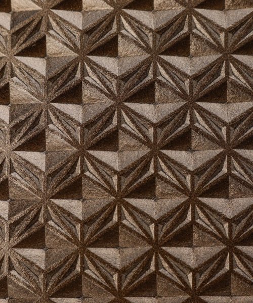 CARATI（カラーティ）薄型二つ折り財布 CARATI カラーティ デザイン また