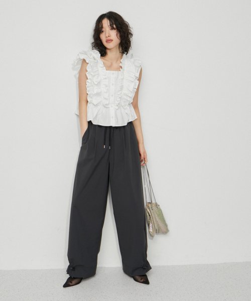 【サステナブル】ペタルフリルブラウス 