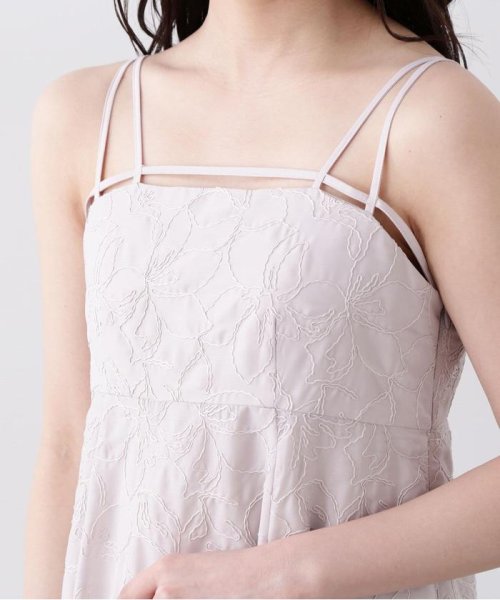 コードエンブロイダリーワンピース 