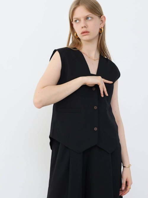 フロントボタンショートベスト 