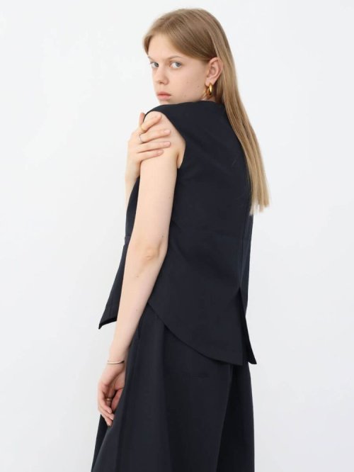 フロントボタンショートベスト 