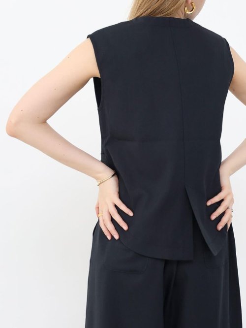 フロントボタンショートベスト 