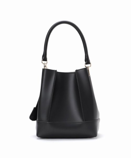 《追加予約》GIANNI NOTARO/ジャンニ ノターロ バケツガタバッグ 219/RUGA 商品説明メーカー品番：219/RUGA弊社カラー：メーカーカラーブラック(001)：NEROキャメル(025)：CUOIOイエロー(080)： F2039478243(15708円)