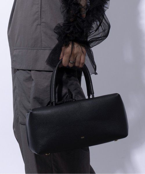 【TOV / トーヴ】CONNIE－WIDE T24S07B265 ハンドバッグ 牛革 カウレザー スクエアバッグ 牛革 5cm 良い