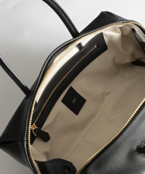 【TOV / トーヴ】CONNIE－WIDE T24S07B265 ハンドバッグ 牛革 カウレザー スクエアバッグ 牛革 5cm 良い