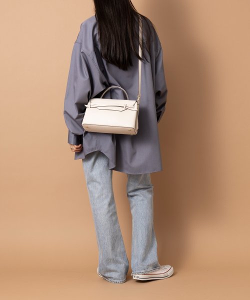 【TOV / トーヴ】MIMI － M/ T23W02B250 ショルダーバッグ ハンドバッグ 牛革 カウレザー 牛革 良い