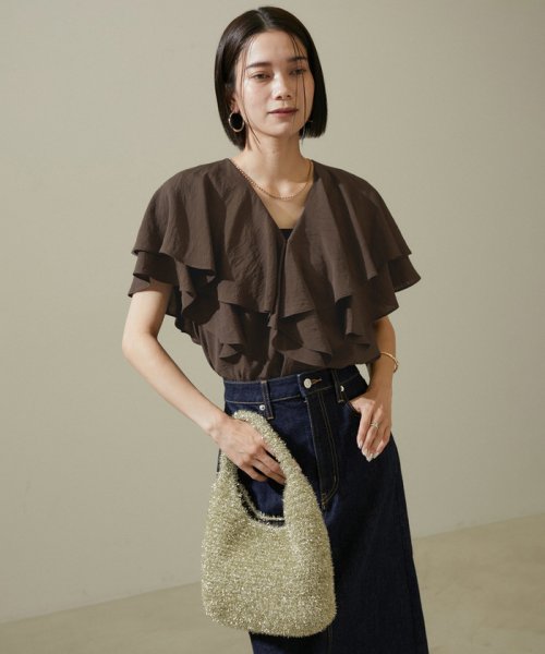 ラッフルカラーフレアスリーブブラウス 