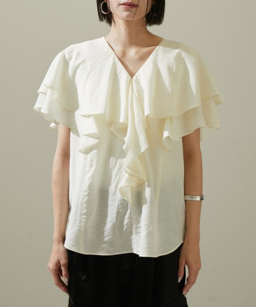 ラッフルカラーフレアスリーブブラウス 