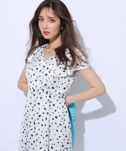 ラッフルカシュクールプリントワンピース 予めご了承ください