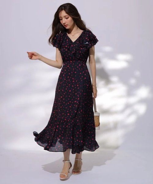 ラッフルカシュクールプリントワンピース 予めご了承ください