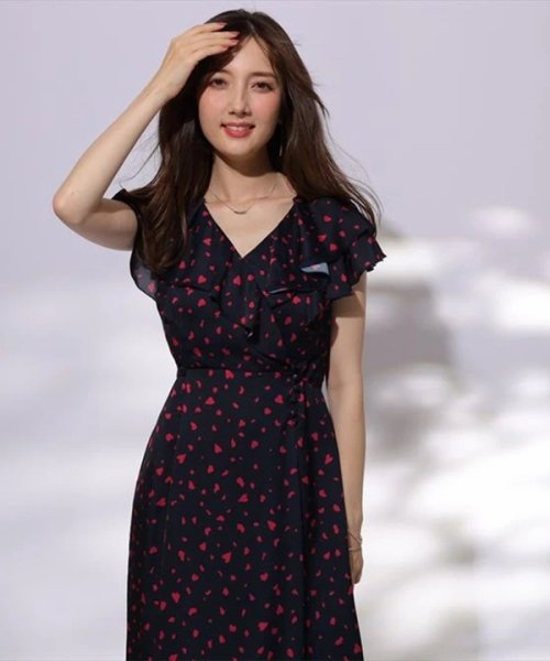 ラッフルカシュクールプリントワンピース 予めご了承ください