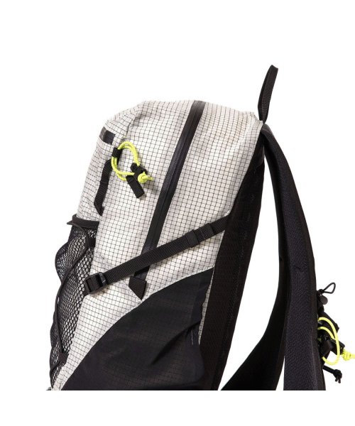 カリマー リュック シンプル 20L karrimor 軽い おしゃれ バックパック デイパック 登山 トレッキング ザック cleave 20 501143 
