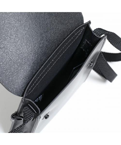 FRED PERRY ショルダーバッグ BURNISHED LEATHER POUCH L4331 FRED PERRY ショルダーバッグ BURNISHED LEATHER POUCH