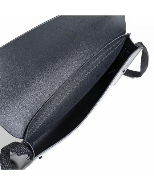 FRED PERRY バッグ BURNISHED LEATHER SACOCHE BAG L4330 FRED PERRY BURNISHED LEATHER SACOCHE BAG