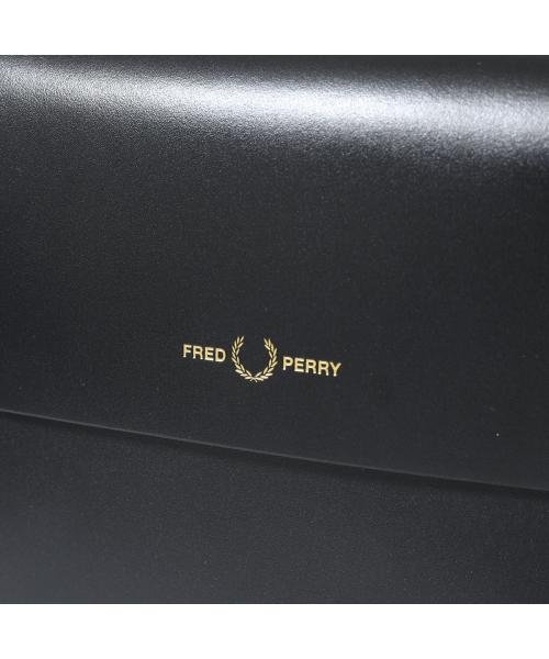 FRED PERRY バッグ BURNISHED LEATHER SACOCHE BAG L4330 FRED PERRY BURNISHED LEATHER SACOCHE BAG