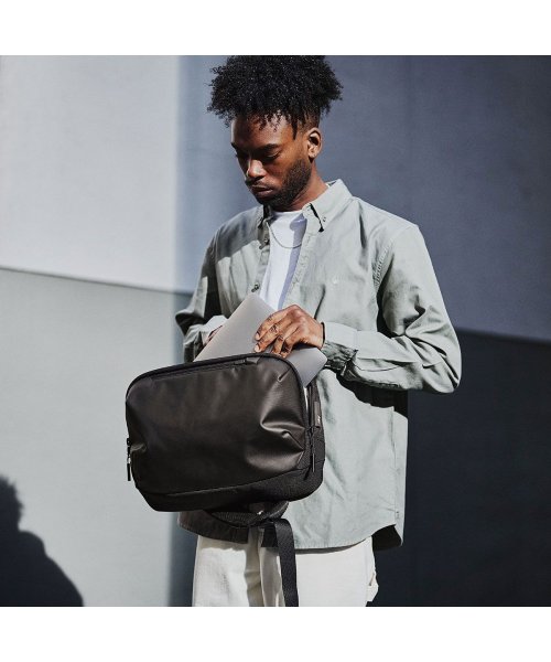 エアー ボディバッグ Aer 防水 軽量 小さめ ショルダーバッグ 斜めがけバッグ ノートPC 14インチ B5 9L ビジネスバッグ Tech Sling 3 