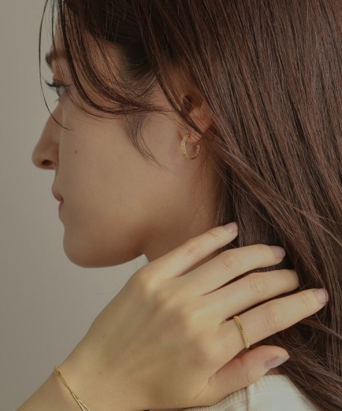 K18ミラーカット7連 フープピアス 