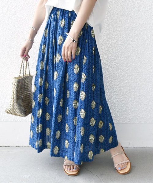 【SHIPS別注】UHURU:〈手洗い可能〉プリント ロング ギャザー スカート UHURU ラメ糸