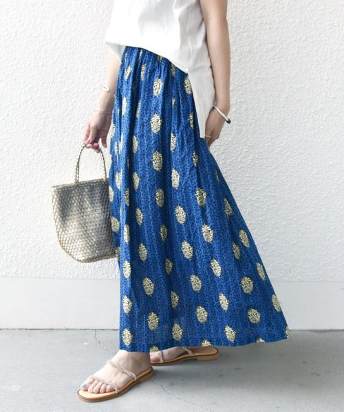 【SHIPS別注】UHURU:〈手洗い可能〉プリント ロング ギャザー スカート UHURU ラメ糸