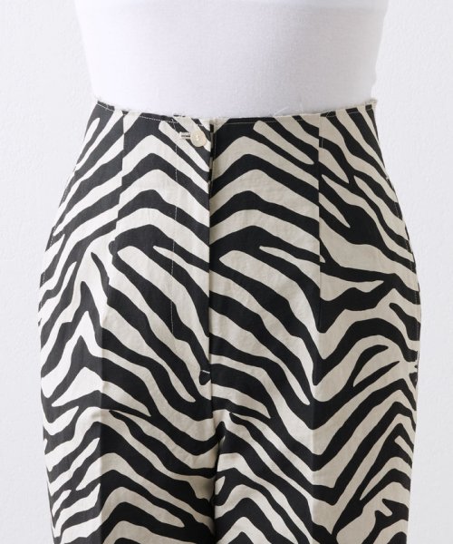 ゼブラプリントハイウエストパンツ 