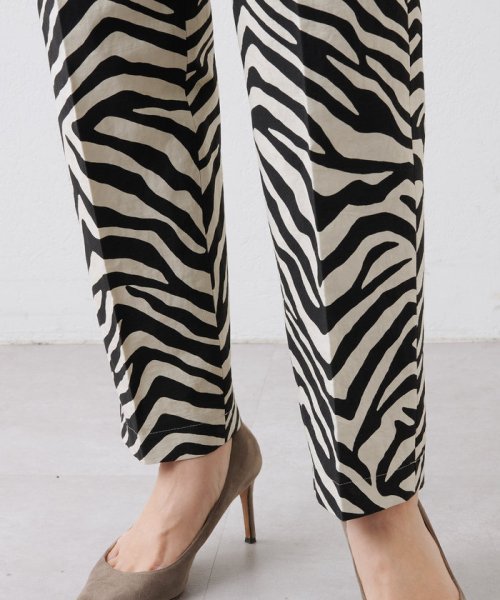ゼブラプリントハイウエストパンツ 