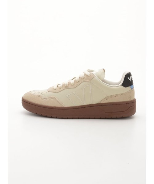 【VEJA】V90 / CENTRE－COMMERCIAL PIERRE V90