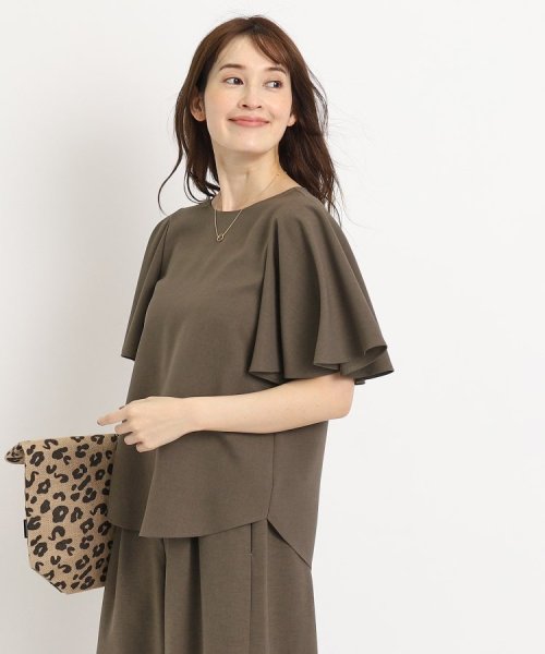 【洗える／日本製／シワになりにくい／清涼感／セットアップ可】オンオフ活躍する、大人フリルブラウス 