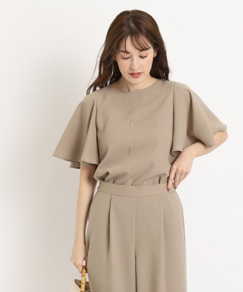 【洗える／日本製／シワになりにくい／清涼感／セットアップ可】オンオフ活躍する、大人フリルブラウス 