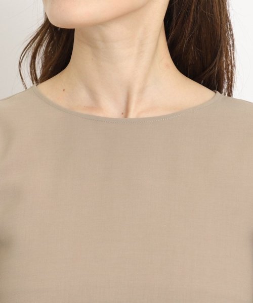 【洗える／日本製／シワになりにくい／清涼感／セットアップ可】オンオフ活躍する、大人フリルブラウス 