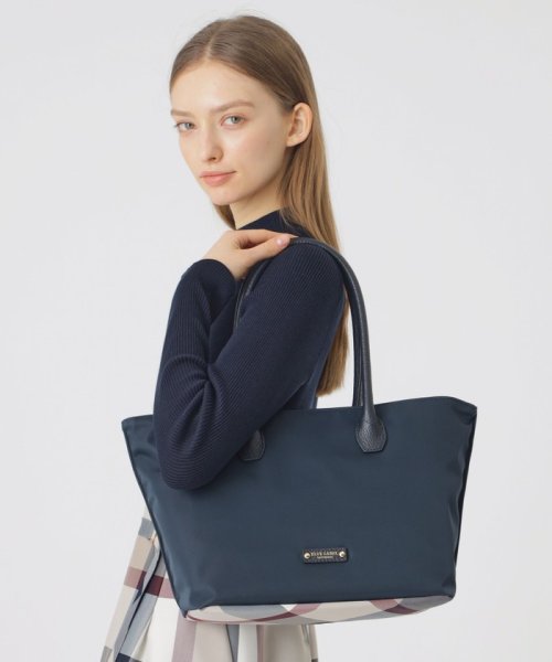 パーシャルクレストブリッジチェックナイロントート 