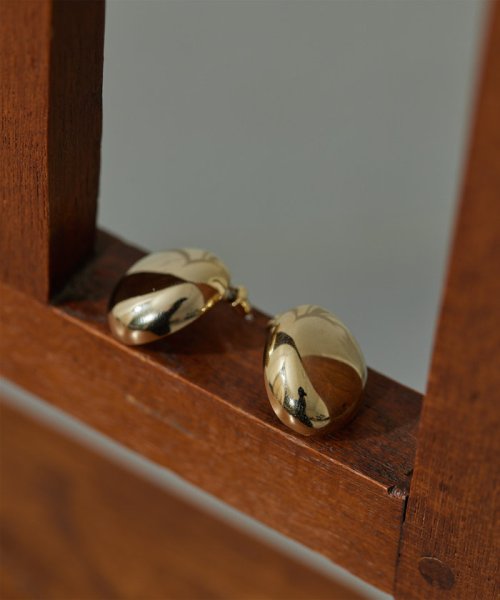 【2.718】オーバルスタッドピアス  PE1424870861(11000円)