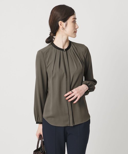 バイカラー パイピング ブラウス B82 W57 H84 着用サイズ：FREELT B75 W60 H83