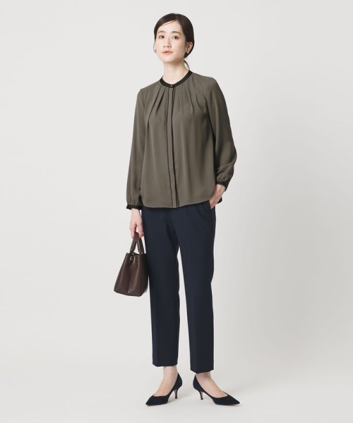 バイカラー パイピング ブラウス B82 W57 H84 着用サイズ：FREELT B75 W60 H83