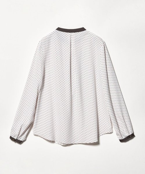 バイカラー パイピング ブラウス B82 W57 H84 着用サイズ：FREELT B75 W60 H83