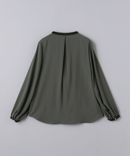 バイカラー パイピング ブラウス B82 W57 H84 着用サイズ：FREELT B75 W60 H83