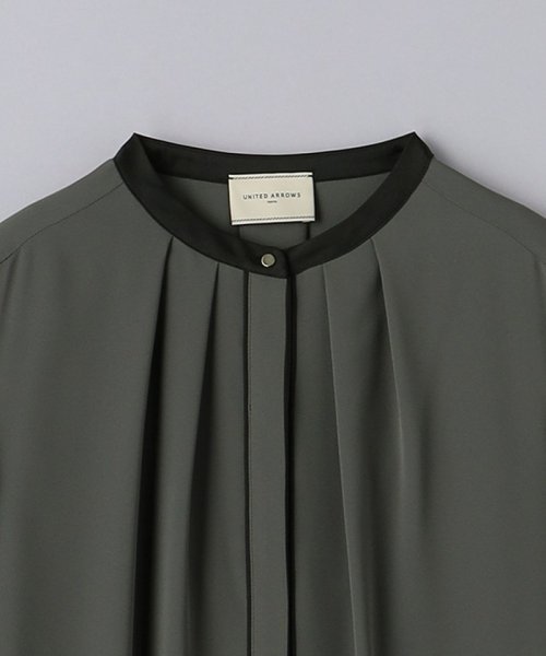 バイカラー パイピング ブラウス B82 W57 H84 着用サイズ：FREELT B75 W60 H83